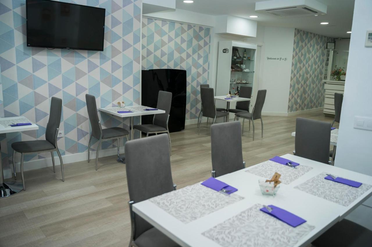 Hostal Goyesco Plaza Пласенсия Экстерьер фото