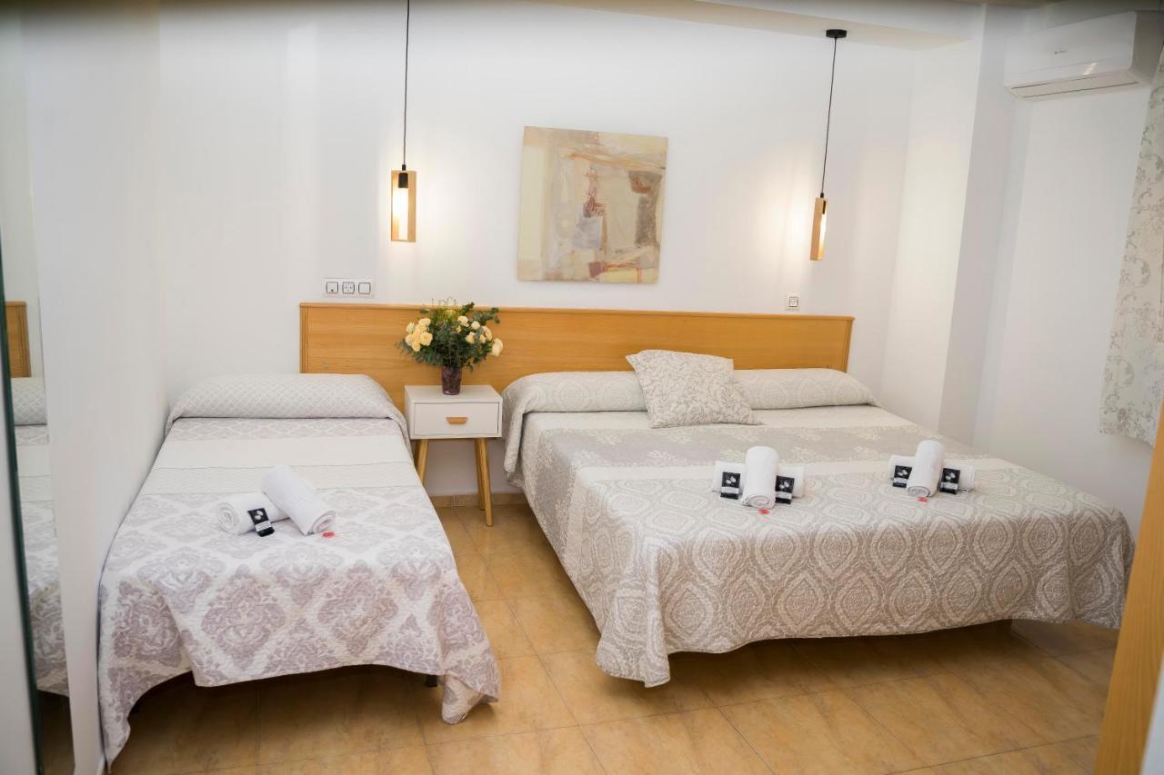 Hostal Goyesco Plaza Пласенсия Экстерьер фото