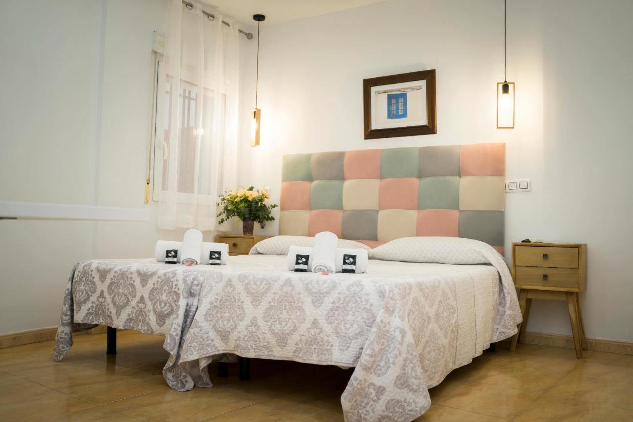Hostal Goyesco Plaza Пласенсия Экстерьер фото