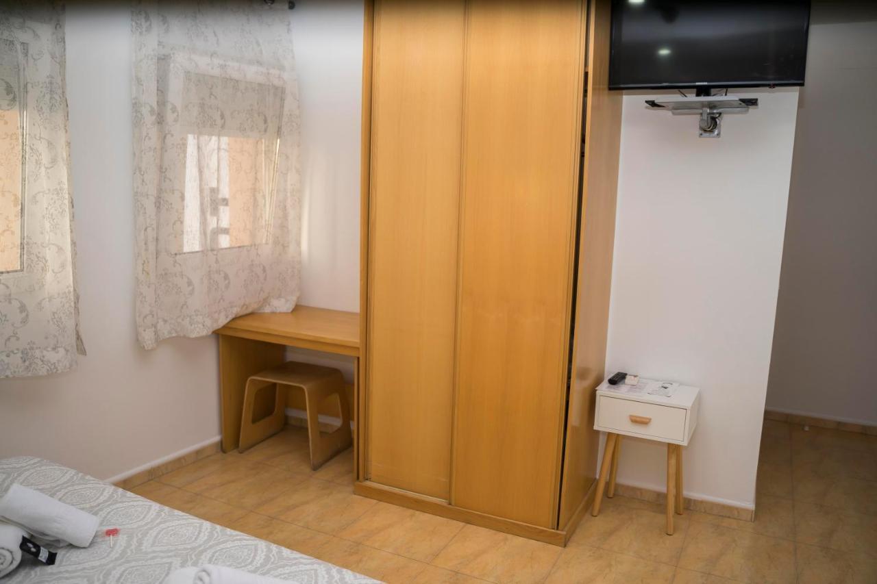Hostal Goyesco Plaza Пласенсия Экстерьер фото