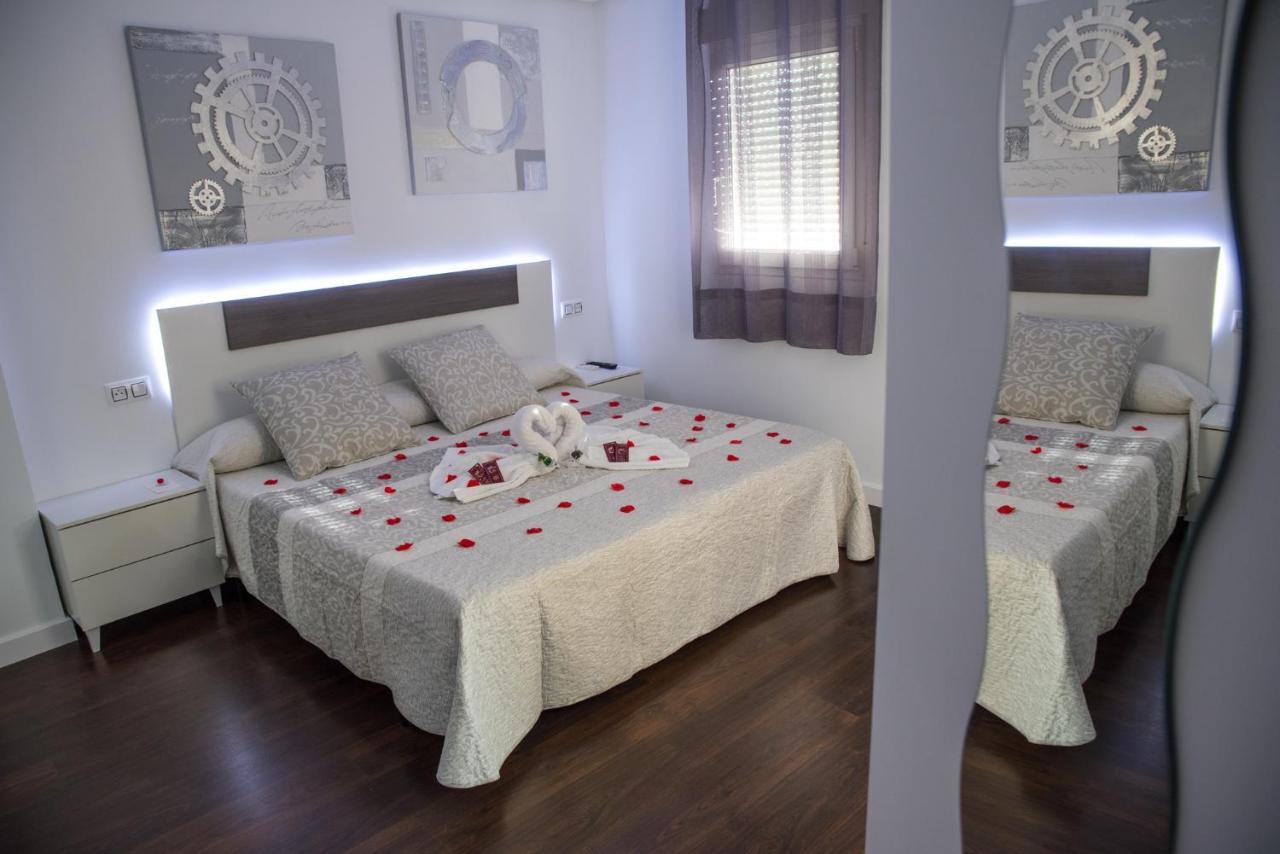 Hostal Goyesco Plaza Пласенсия Экстерьер фото